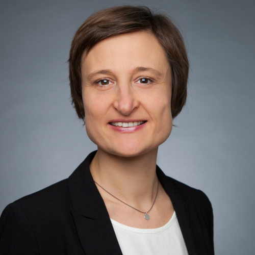 Headshot of Tanja Döring.